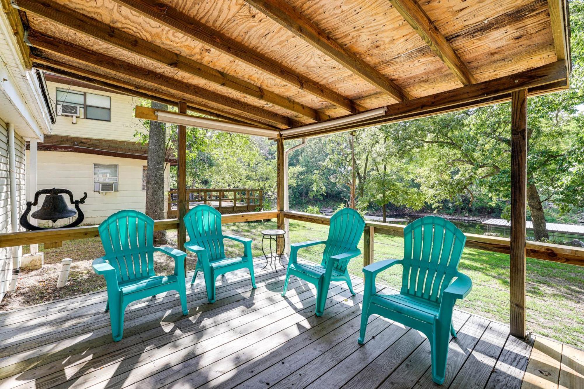 Grove Lakefront Cabin With Water And Dock Access! Esterno foto